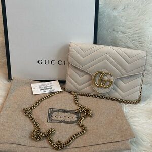 Gucci GG Marmont Matelasse Crossbody Bag